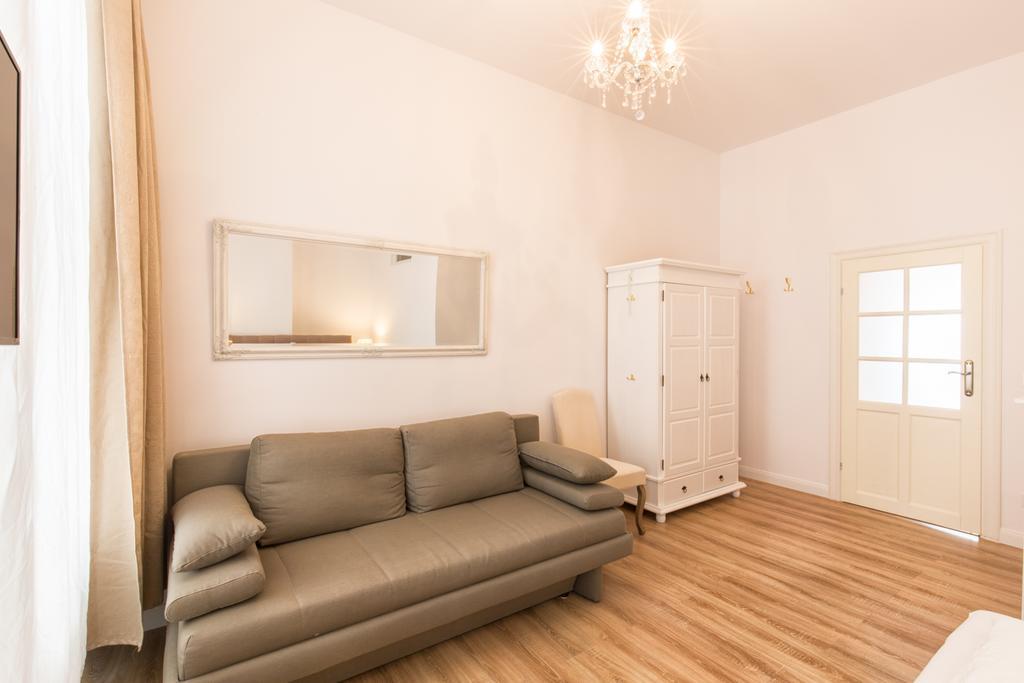 Fritz By Rockchair Apartments L Superhost Status L 3 Bedrooms Boxspringbeds 2 Bathrooms 2 Kitchen - Cozy Family & Business Flair Welcomes You! Berlin Eksteriør billede