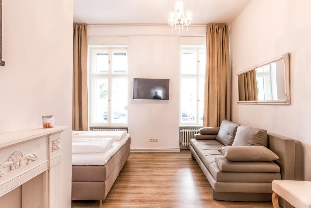 Fritz By Rockchair Apartments L Superhost Status L 3 Bedrooms Boxspringbeds 2 Bathrooms 2 Kitchen - Cozy Family & Business Flair Welcomes You! Berlin Eksteriør billede