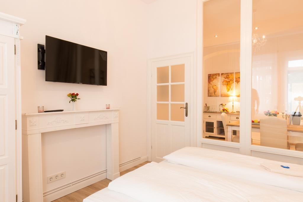 Fritz By Rockchair Apartments L Superhost Status L 3 Bedrooms Boxspringbeds 2 Bathrooms 2 Kitchen - Cozy Family & Business Flair Welcomes You! Berlin Eksteriør billede