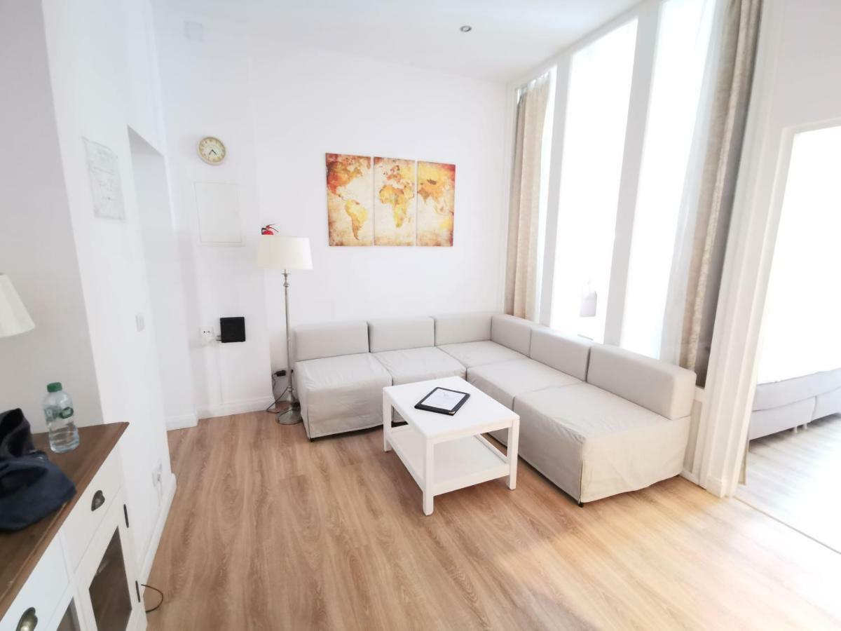Fritz By Rockchair Apartments L Superhost Status L 3 Bedrooms Boxspringbeds 2 Bathrooms 2 Kitchen - Cozy Family & Business Flair Welcomes You! Berlin Eksteriør billede